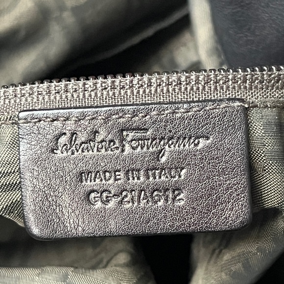 Beautiful Salvatore Ferragamo Leather Tote Bag - Picture 6 of 6